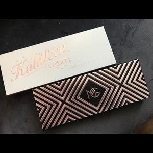 Makeup Geek Kathleen Lights Highlighter Palette